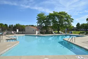 10625 N Ivy Ct, Mequon, WI 53092 - Photo 23