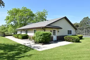 10625 N Ivy Ct, Mequon, WI 53092 - Photo 25