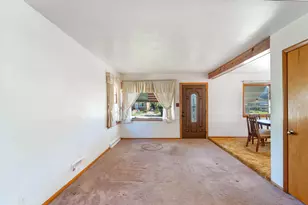 5751 N Dexter Ave, Glendale, WI 53209 - Photo 3