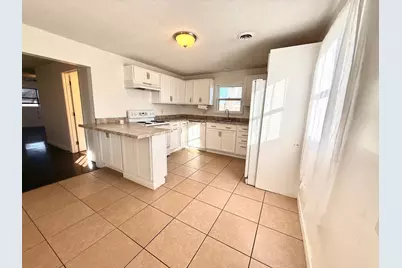 107 W Main Street, Earlville, IL 62932 - Photo 9