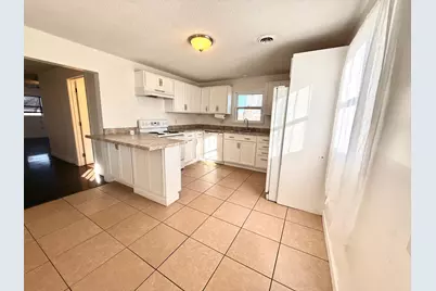 107 W Main Street, Earlville, IL 62932 - Photo 9