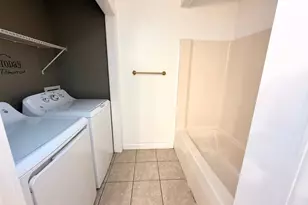 107 W Main St, Earlville, IL 62932 - Photo 7