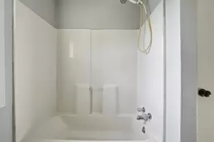 501 S 3rd St, Colona, IL 61241 - Photo 25