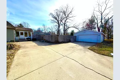 821 E 6th Street, Centralia, IL 62801 - Photo 17