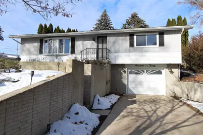 1720 E Lawn Drive, Savanna, IL 61074 - Photo 1