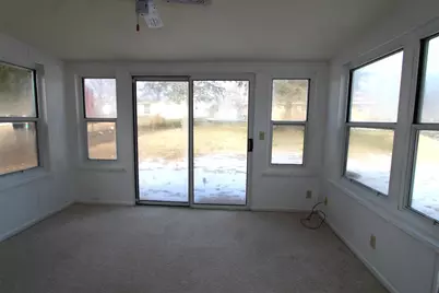 1720 E Lawn Drive, Savanna, IL 61074 - Photo 13