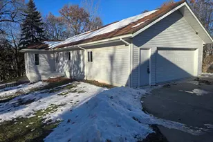 12719 Garden Plain Rd, Morrison, IL 61270 - Photo 7