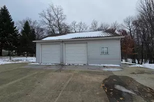 12719 Garden Plain Rd, Morrison, IL 61270 - Photo 9