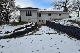 12719 Garden Plain Rd, Morrison, IL 61270 - Photo 11