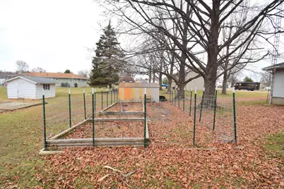 69 Cherry Drive, Mt Vernon, IL 62864 - Photo 5