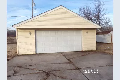 16713 10th Avenue, Carbon Cliff, IL 61239 - Photo 3