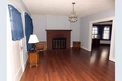 109 S Broadway Street, Hoffman, IL 62250 - Photo 5