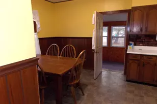 109 S Broadway St, Hoffman, IL 62250 - Photo 9