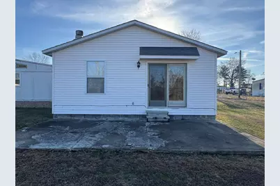 409 W 9th Street, Sandoval, IL 62882 - Photo 31