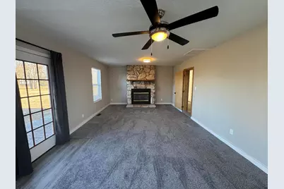 409 W 9th Street, Sandoval, IL 62882 - Photo 23