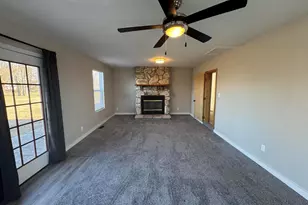 409 W 9th St, Sandoval, IL 62882 - Photo 23