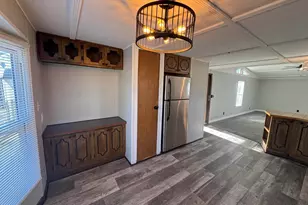 409 W 9th St, Sandoval, IL 62882 - Photo 7