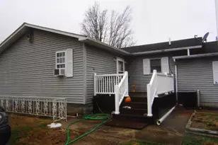 832 W Raymond Street W, Harrisburg, IL 62946 - Photo 7