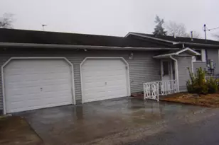 832 W Raymond Street W, Harrisburg, IL 62946 - Photo 3