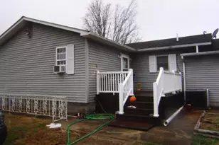 832 W Raymond Street W, Harrisburg, IL 62946 - Photo 5