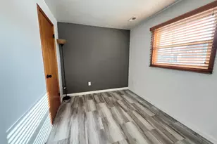 217 W 17th Ave, Milan, IL 61264 - Photo 13