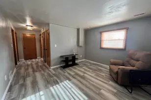 217 W 17th Ave, Milan, IL 61264 - Photo 17