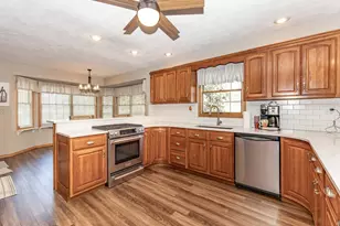 720 Hickory Dr, Geneseo, IL 61254 - Photo 13