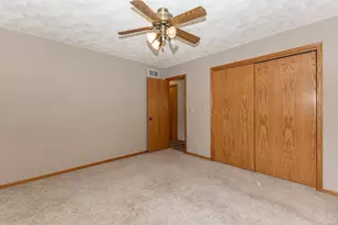 720 Hickory Dr, Geneseo, IL 61254 - Photo 25