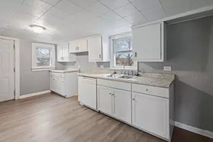 1917 W Poplar St St, Harrisburg, IL 62946 - Photo 3