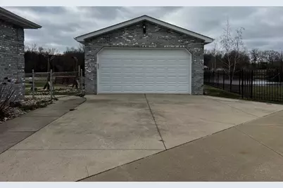 5942 E Houston Road, Chicago, IL 62898 - Photo 7