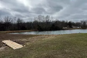 5942 E Houston Rd, Chicago, IL 62898 - Photo 9