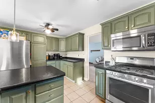 139 N Stewart St St, Geneseo, IL 61254 - Photo 3