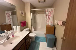 2610 38th St, Moline, IL 61265 - Photo 13