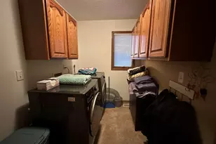 2610 38th St, Moline, IL 61265 - Photo 9