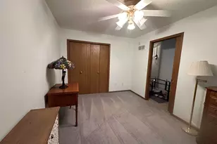 2610 38th St, Moline, IL 61265 - Photo 15