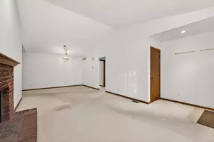 4000 46th St Ct, Rock Island, IL 61201 - Photo 5