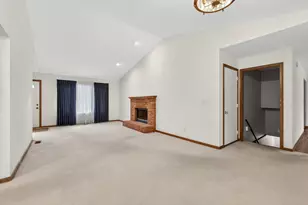 4000 46th St Ct, Rock Island, IL 61201 - Photo 7