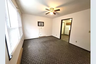 331 W Main Street, Olney, IL 62450 - Photo 11