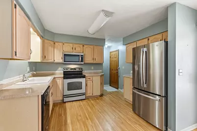 4704 9th Street #2, East Moline, IL 61244 - Photo 11