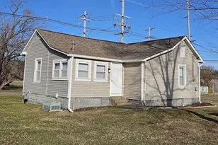 803 S Maple St, Salem, IL 62881 - Photo 7