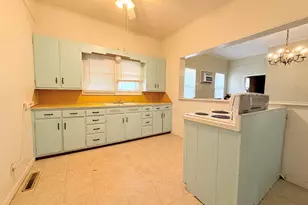 213 N Granger St, Harrisburg, IL 62946 - Photo 9