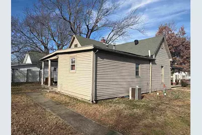 1615 W Chestnut Street, Marion, IL 62959 - Photo 15