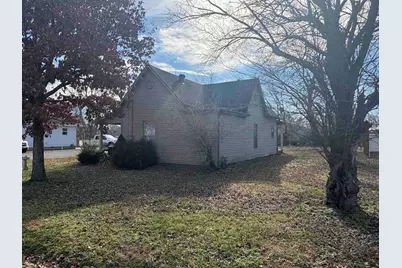 1615 W Chestnut Street, Marion, IL 62959 - Photo 17