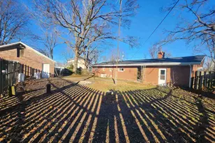 458 W Maple St, Nashville, IL 62263 - Photo 5