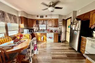 226 S Pine St St, Centralia, IL 62801 - Photo 5