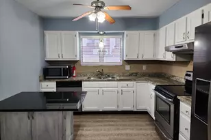 3721 35th St, Moline, IL 61265 - Photo 9