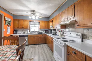 1740 Brier Creek Rd, Harrisburg, IL 62946 - Photo 17