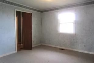 306 College Blvd, Carmi, IL 62821 - Photo 17