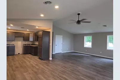 1005 Augusta Road, Carthage, IL 62321 - Photo 5