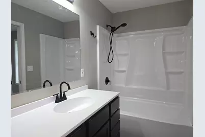 1005 Augusta Road, Carthage, IL 62321 - Photo 17